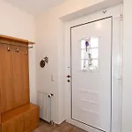 Amanda *